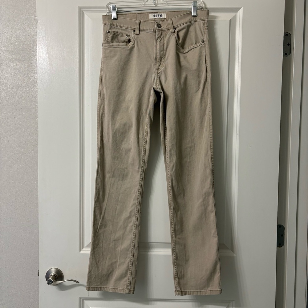 Rowm Jean Style Khakis size 30x32